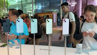 ចាប់កាន់ iPhone 15&iPhone 15 pro max  ដំបូង