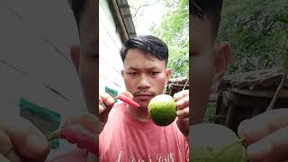 #shorts Makan jambu batu pake cabe rawit