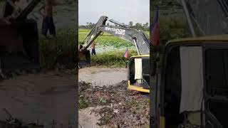 👆 Excavator Matador Shantui Vs. Deep Water In Canal Part 161