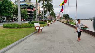 CAMBODIA PHNOM PENH riverside