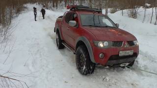 Пробиваем трассу Володараские овраги с Трофи часть 2. Уазы,рендж,диско,рубикон,l200.Последний снег!