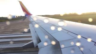 Southwest Airlines 737-800 w/ winglets takeoff from Orlando in rain *STUNNING*