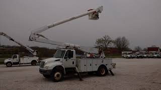 Altec AA755-MH, 60 ft, Material Handling Bucket Truck