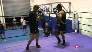 Muay Thai training - Guard & Basic Movement