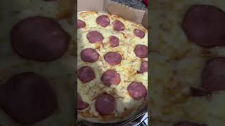 Clima de suspense. Como vende essa pizza aqui campeã de venda