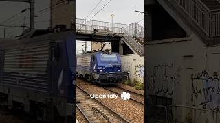 10/2022 - Arrivée de la BB27344 + VB2N 209 en gare de Houilles Carrières sur Seine.