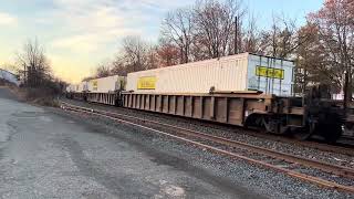 CSX 5313 ES40DC leads CSX I032 with a friendly crew at Piscataway