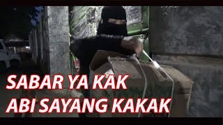 video singkat.Tetesan air mata sang ayah melepas putri nya dalam menuntut ilmu