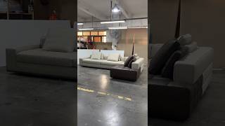 Sofa Lawrence ni dah lama laku, baik atau tidak, tak perlu aku cakap lagi lah kan. #sofa