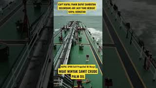 🔴KAPTEN KAPAL PANIK DAPAT SAMBUTAN GELOMBANG AIR LAUT YANG MENBUAT KAPAL BERGETAR#shortvideo #kapal