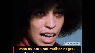 Resposta de Angela Davis a um repórter perguntando se ela aprova a violência