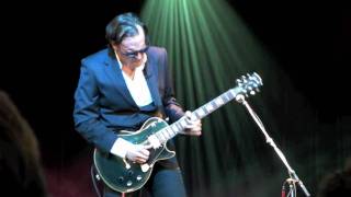 Joe Bonamassa - Sloe Gin live at Bluesfest Byron Bay 2010