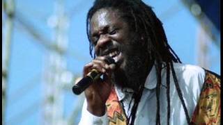 Dennis Brown - On a rainy night