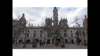 AYUNTAMIENTO DE VALENCIA Y SU PLAZA.