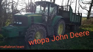 Wtopa !!!  Wyciąganie John Deere 6630  z rozrzutnikiem *Mafiabron team