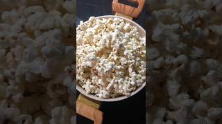 Popcorn Popping 🍿 #shorts #popcorn #snacks #foodie #dailyshorts #food #subscribe #easysnacks #sub