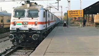 (04672) SWARAJ SF SPECIAL (SVDK - BDTS) Arriving At Ludhiana Junction With (GZB) WAP7 Locomotive.!!