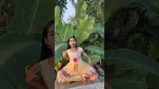 Angana Mein Saiyan Swimming Pool Banwaya 💃🌼#dance #ytshorts #trending #viraldance #bhojpuri #shorts