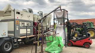 PETKUS SSC 60/10 mobile seed cleaner/treater.