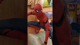 Spider man vs Hulk#shorts #viral #spiderman #hulk #kidstoys #kidsvideo #uae #superheroes #dubai