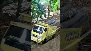 rc truk canter muatan kayu. #trukfuso #dumptruck #trukcanter