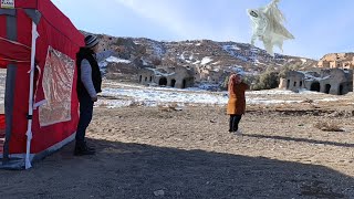 TARİHİ TERKEDİLMİŞ MAĞARA KÖYDE KAMP. CAMPING IN THE ABANDONED VILLAGE çadırkamp kampvideo kam  camp