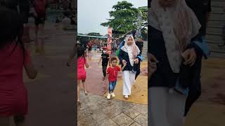 Menyalurkan hoby kakak dulu berenang . #grandsplashwaterparksetubekasi