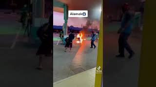 VIDEO MOTOR TERBAKAR DI PERTRONAS PEKAN NENAS,PONTIAN JOHOR.