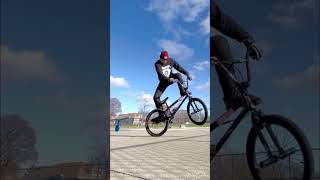 Bmx 3 Halflash to Powermower Turndown to Overtaker! 👊💯🔥 #bmx #flatland #stunt #tricks #rider