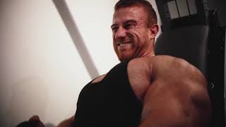 Pro bodybuilder James Newcombe trying our HIIST - High Intensity INTERLUDE Strength Training -