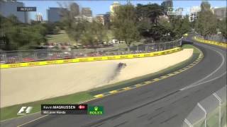 Copia di Australia2015 FP2 Magnussen Crashes conv