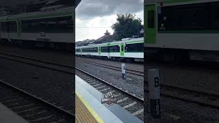 MOMEN KERETA FEEDER LEWATI STASIUN CIROYOM BANDUNG #kai #keretaapi #keretaapiindonesia #sepur #train