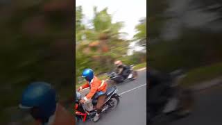 Keganasan supra bapak overtake para moge🤣 #viral #meme #shorts