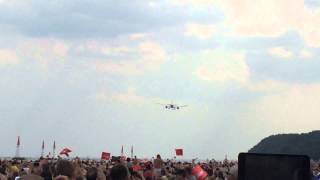 Boeing 787 Dreamliner @ Red Bull Air Race Gdynia 2014 part 2