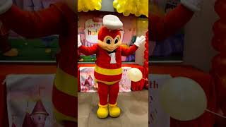 Jollibee dancing salamin salamin #shorts #jollibee #bini