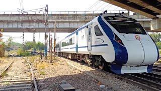 (22488) Vande Bharat Express (Amritsar - Old Delhi).!