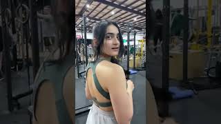 NRI India Hot Girl | Backless Sports Bra in Gym | Looking so hot 🔥🔥