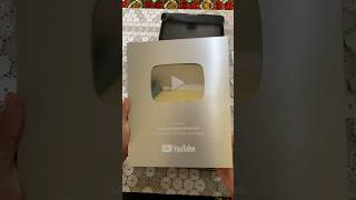 They sent a gift from America to congratulate us on reaching 100,000 subscribers on YouTube