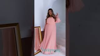 Vestido de Festa Plus Size Cigana com Saia Plissada