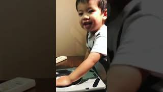 Dj Jon Scratch #2yearsoldboy #djscratch #scratching #kidsvideo #shorts #reloopspin