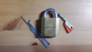 Bilock FG Padlock Picked