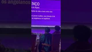 Primeira Dama de Angola se emociona no seu discurso.