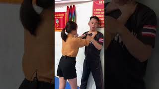 Tự Vệ Nữ Bị Bóp Cổ Vào Tường #shorts #kungfu #vothuat