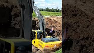 👆 Excavator Matador Shantui Stuck In Deep Mud Part 42