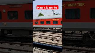 12307 howrah jodhpur superfast express crossing with 12802 purushottam express