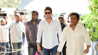 SuperStar Mahesh babu Casts his vote along with his Family.