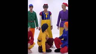 When one dwarf can't stop himself from looking at Snow White🥺. #Taekook #kpop #dance #hypeboy