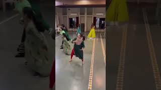 #garba #shorts #youtubeshorts #viralvideo #navratri #green #zumba #fitness