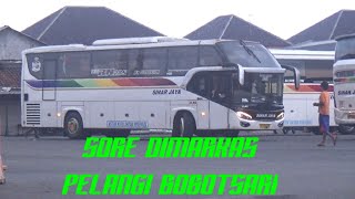 suasana bus sinar jaya team bobotsari take off menuju jakarta