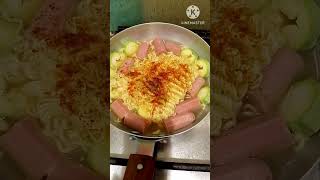 masak indomi pake jucchini dan sosis#shorts